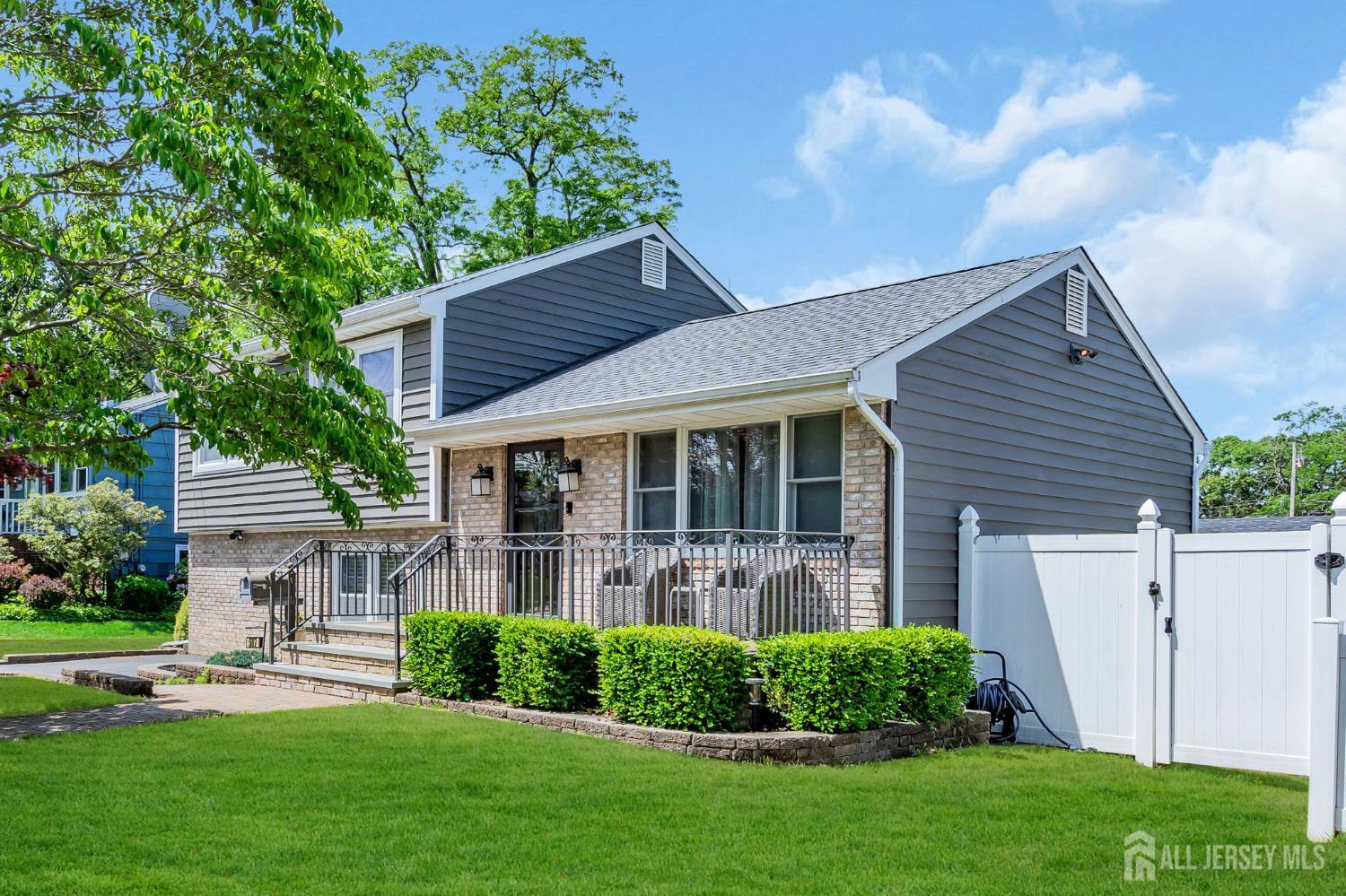 507 Thompson Place Middletown NJ 07748