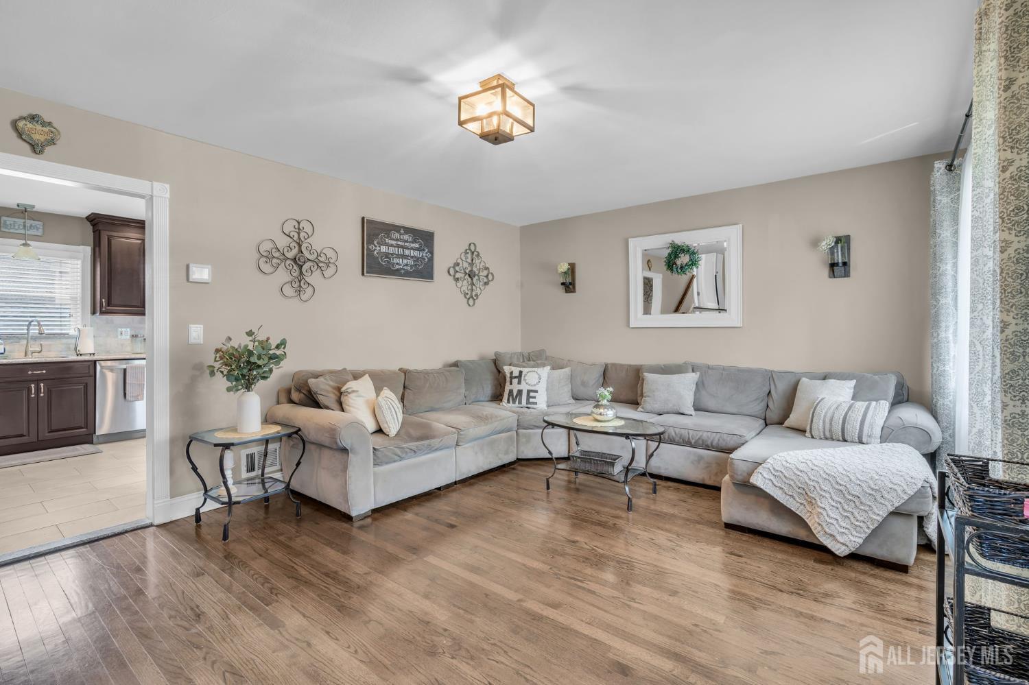 507 Thompson Place Middletown NJ 07748