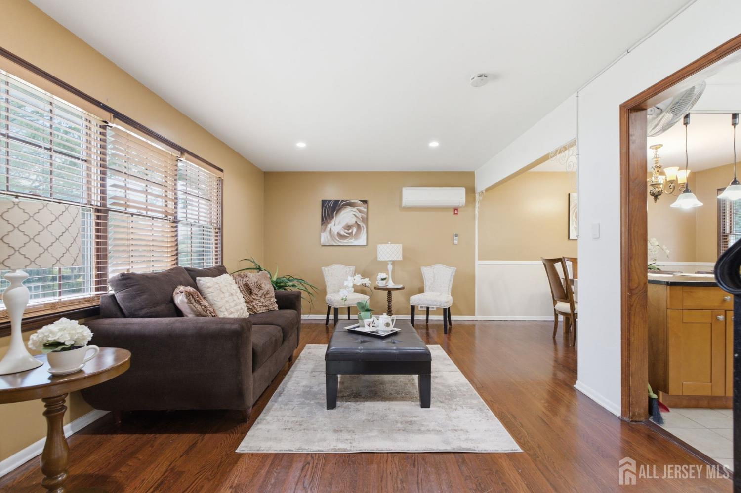 21 S Heathcote Avenue S Edison NJ 08817