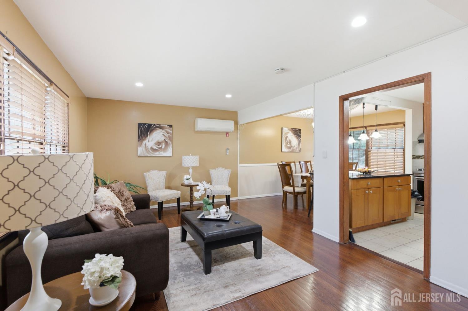 21 S Heathcote Avenue S Edison NJ 08817