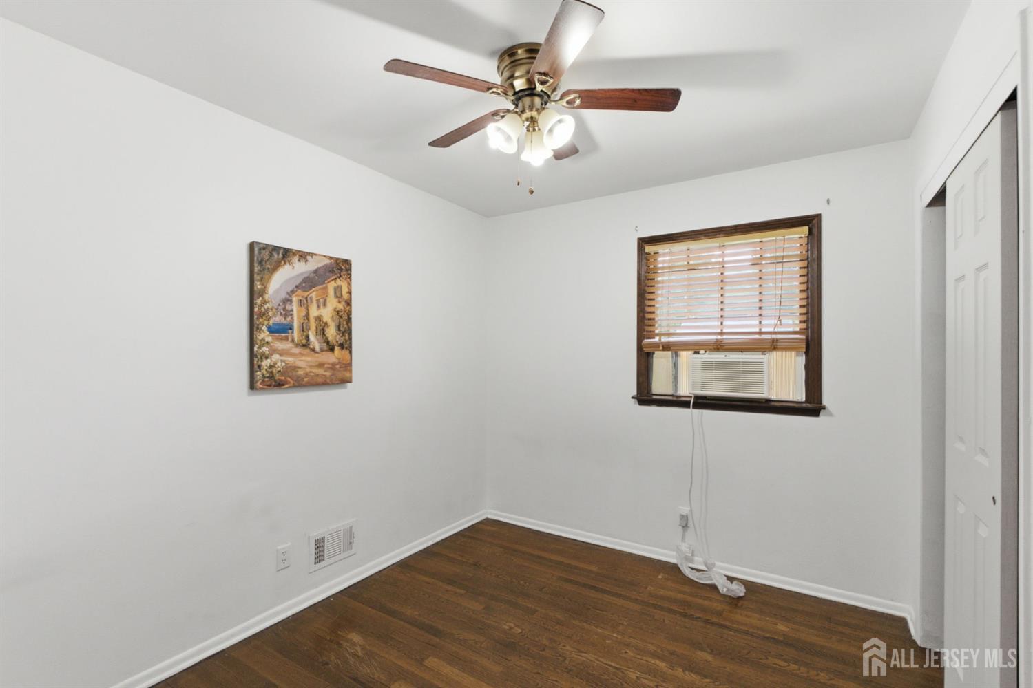 21 S Heathcote Avenue S Edison NJ 08817