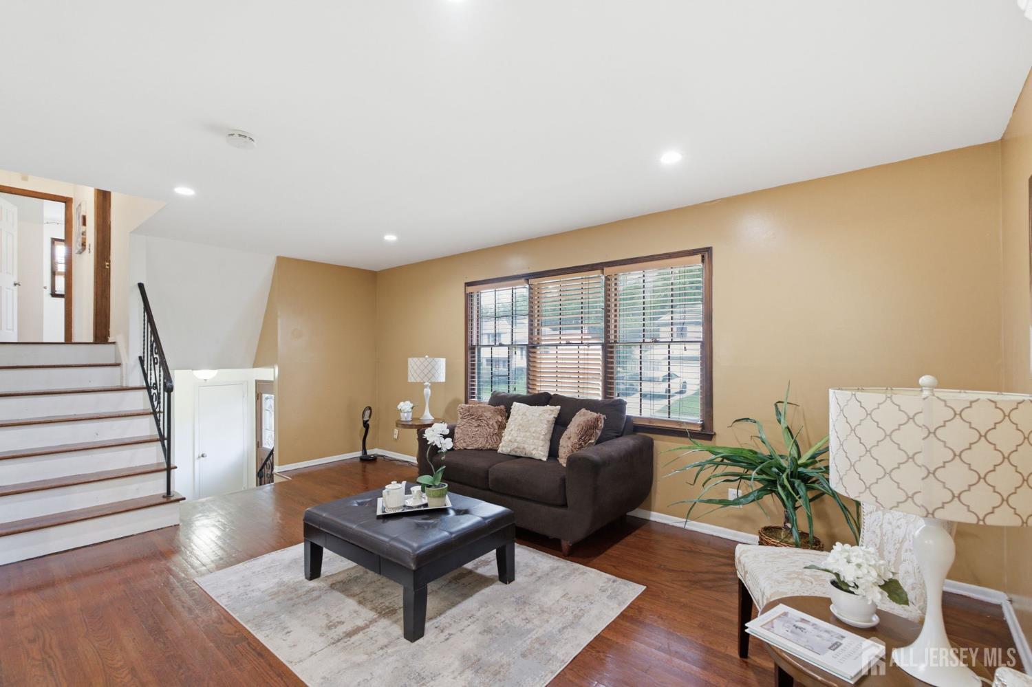 21 S Heathcote Avenue S Edison NJ 08817