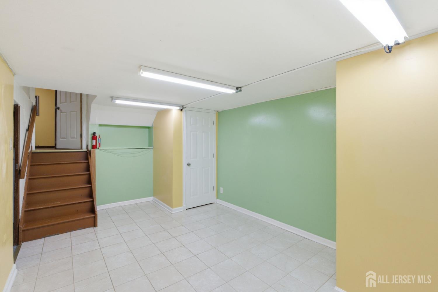 21 S Heathcote Avenue S Edison NJ 08817