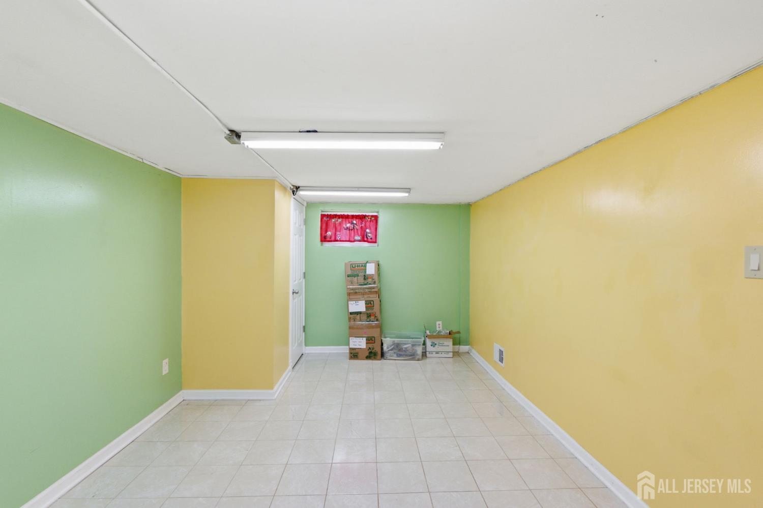21 S Heathcote Avenue S Edison NJ 08817