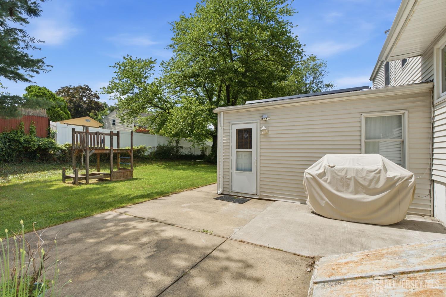 21 S Heathcote Avenue S Edison NJ 08817