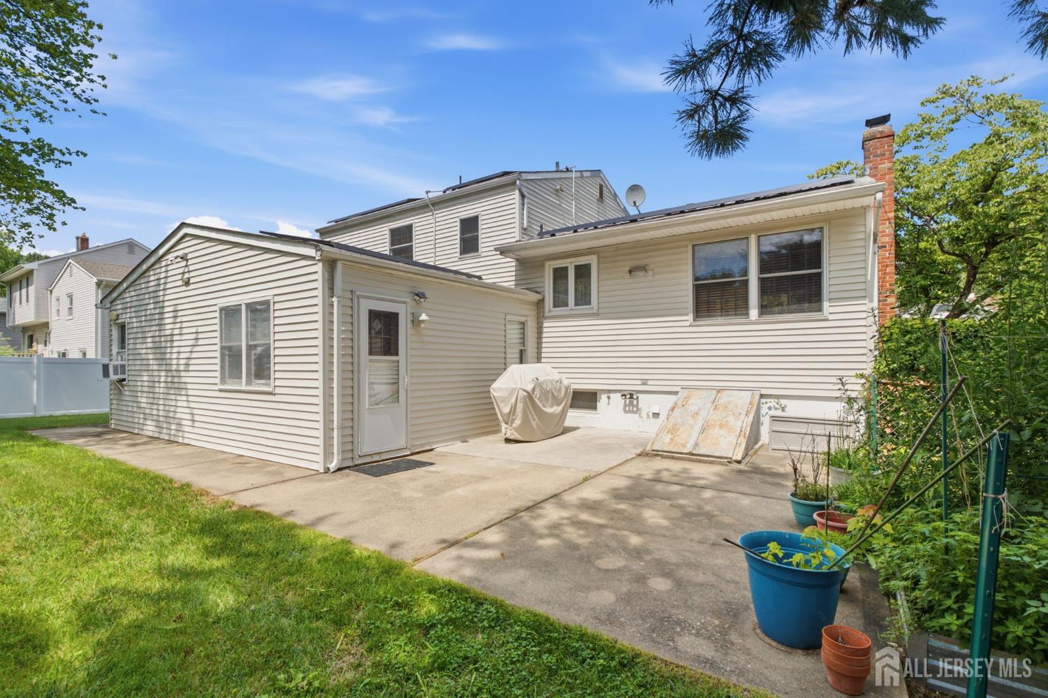 21 S Heathcote Avenue S Edison NJ 08817