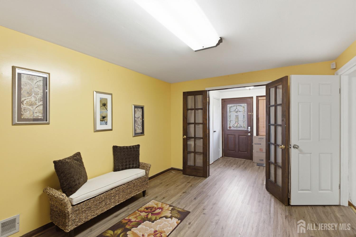 21 S Heathcote Avenue S Edison NJ 08817