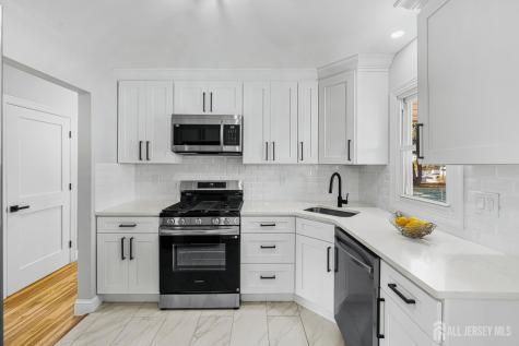 68 Elliot Place Edison NJ 08817