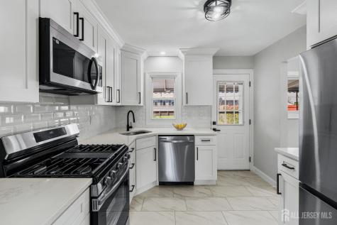 68 Elliot Place Edison NJ 08817