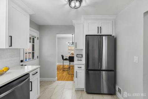 68 Elliot Place Edison NJ 08817