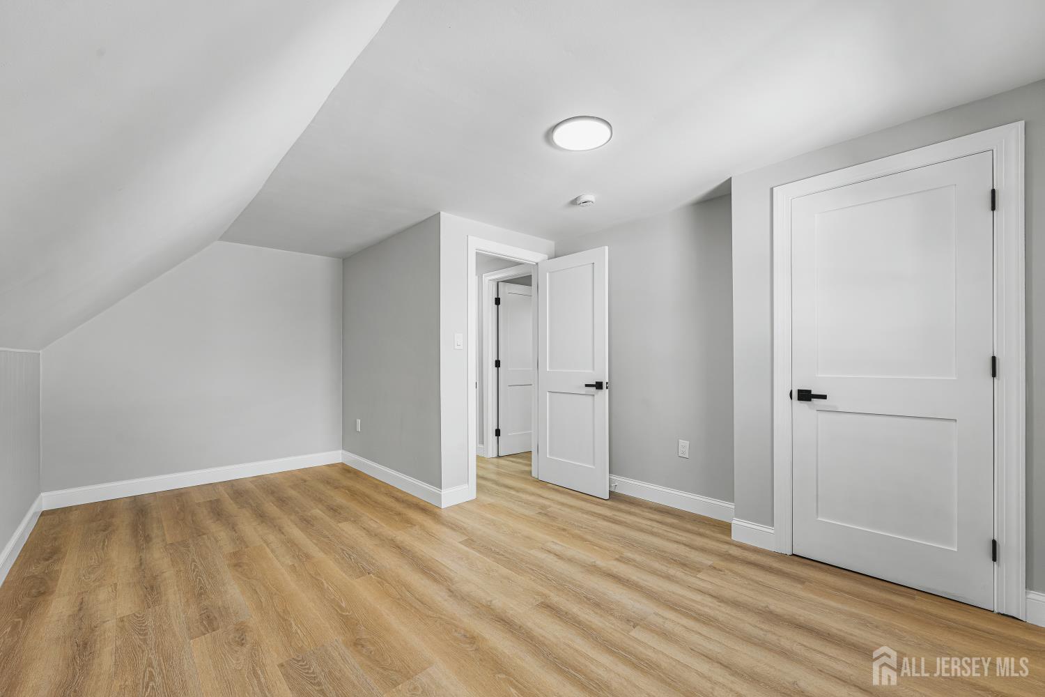 68 Elliot Place Edison NJ 08817