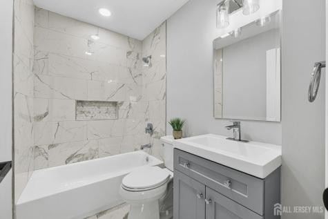 68 Elliot Place Edison NJ 08817