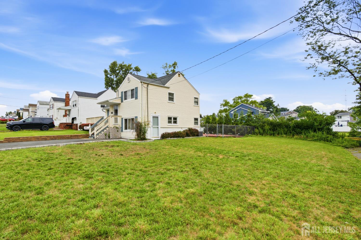 2 Carter Place Sayreville NJ 08859