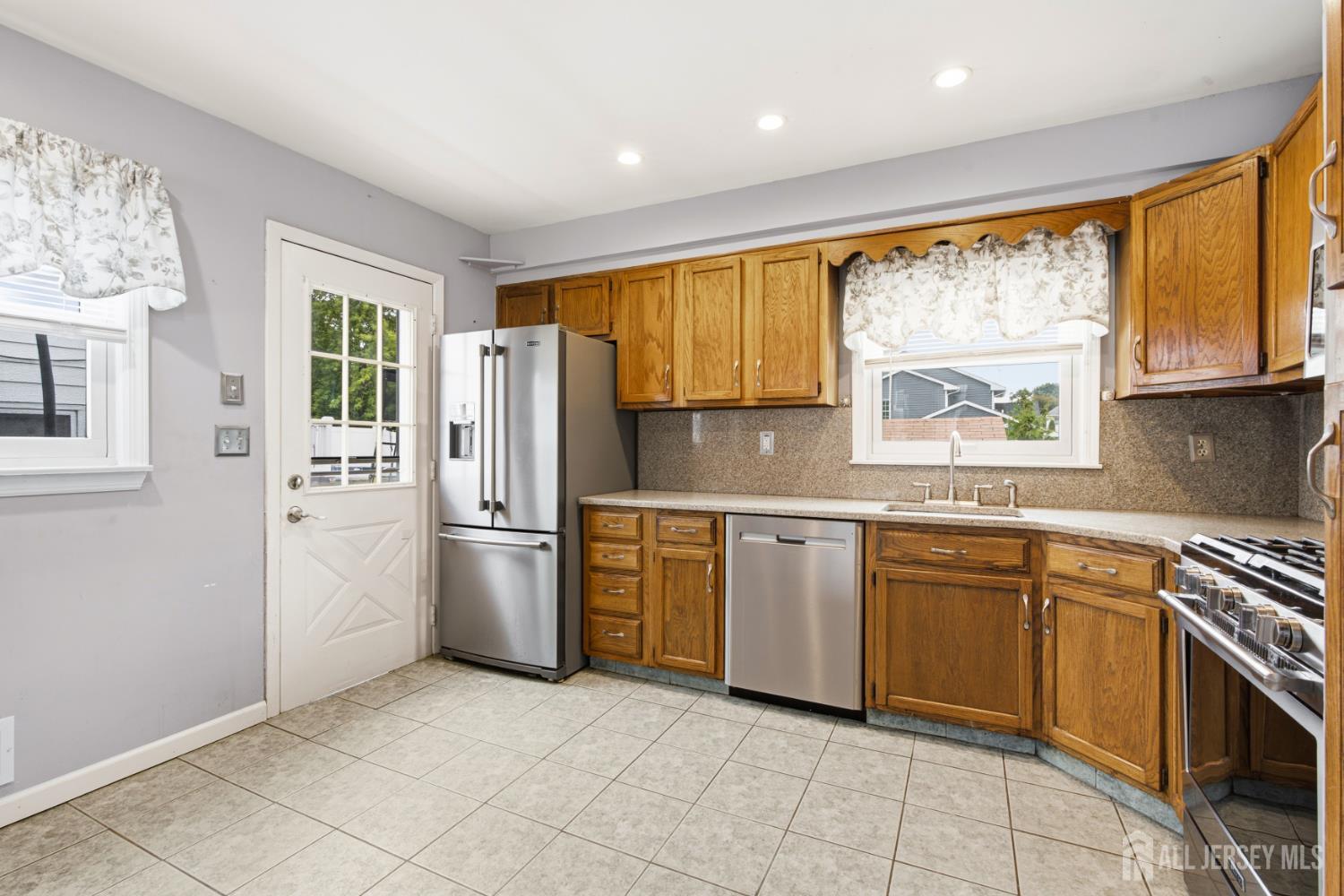 2 Carter Place Sayreville NJ 08859