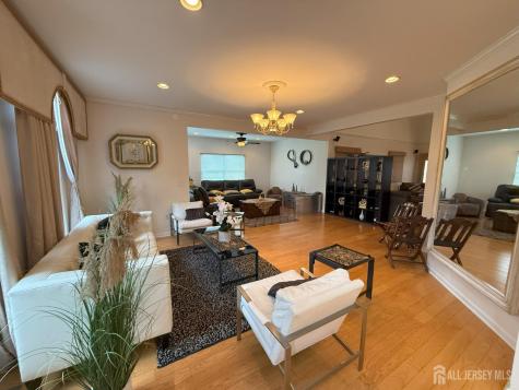 28 Renk Farm Drive South Brunswick NJ 08852
