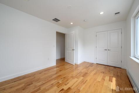 74 Woosamonsa Road Pennington NJ 08534