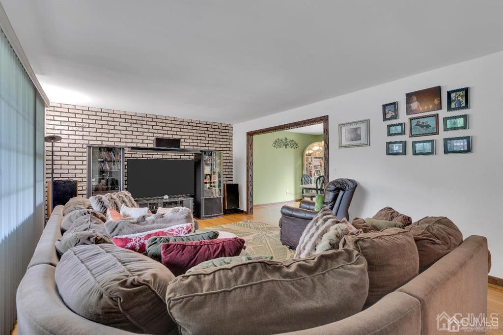 522 Oakview Drive Toms River NJ 08753