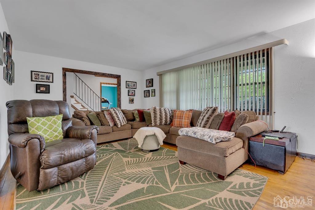 522 Oakview Drive Toms River NJ 08753