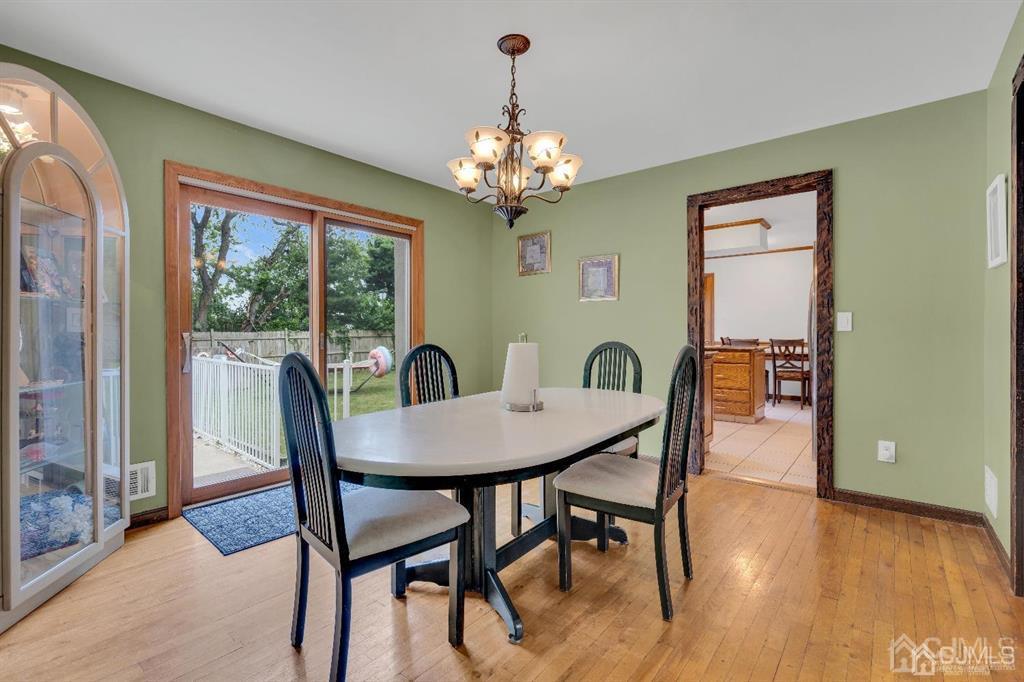 522 Oakview Drive Toms River NJ 08753