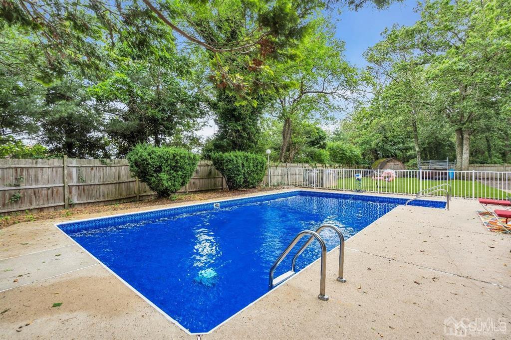 522 Oakview Drive Toms River NJ 08753