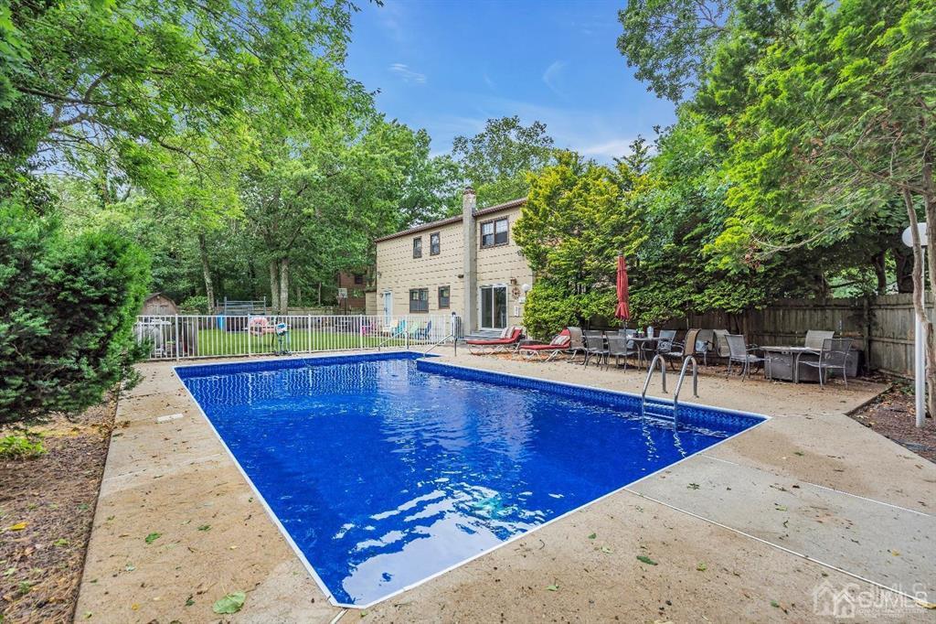 522 Oakview Drive Toms River NJ 08753