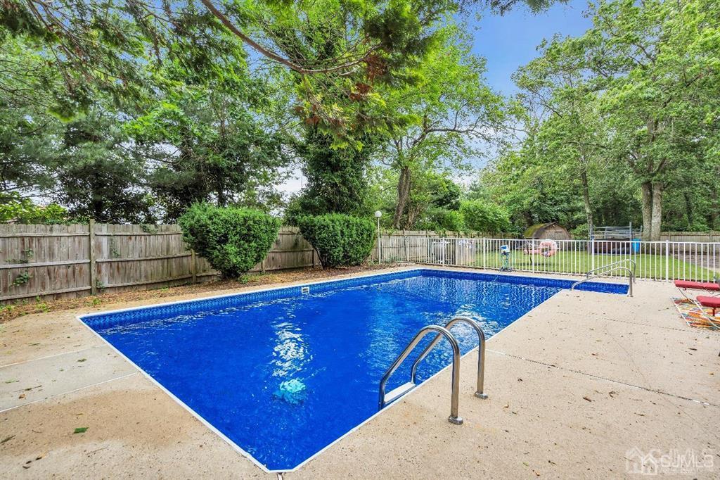 522 Oakview Drive Toms River NJ 08753