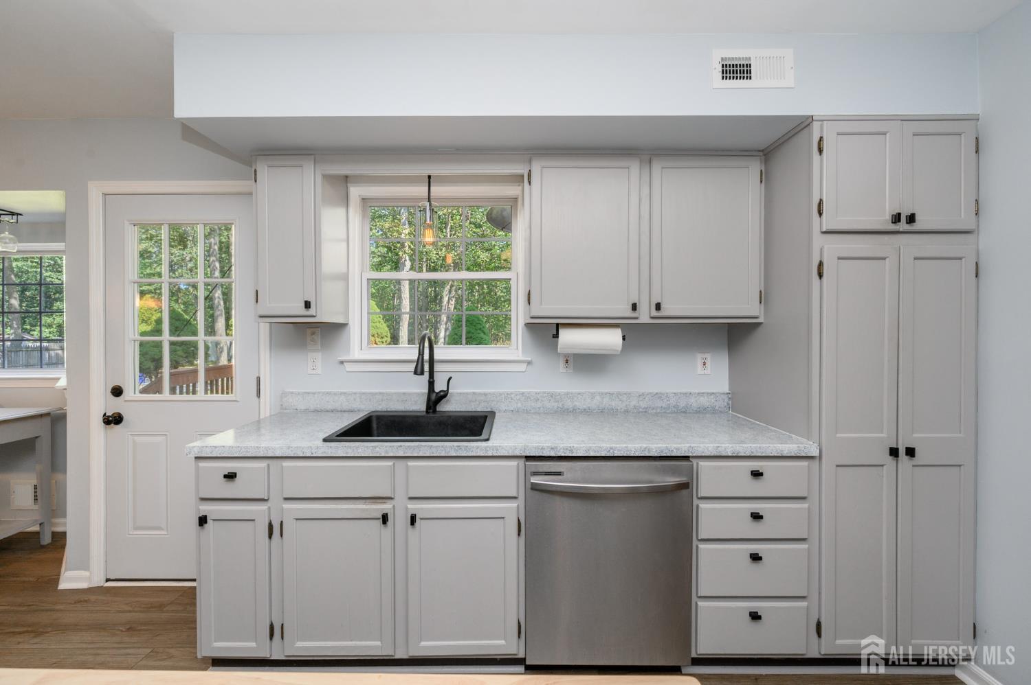 3 Teri Court Jackson NJ 08527