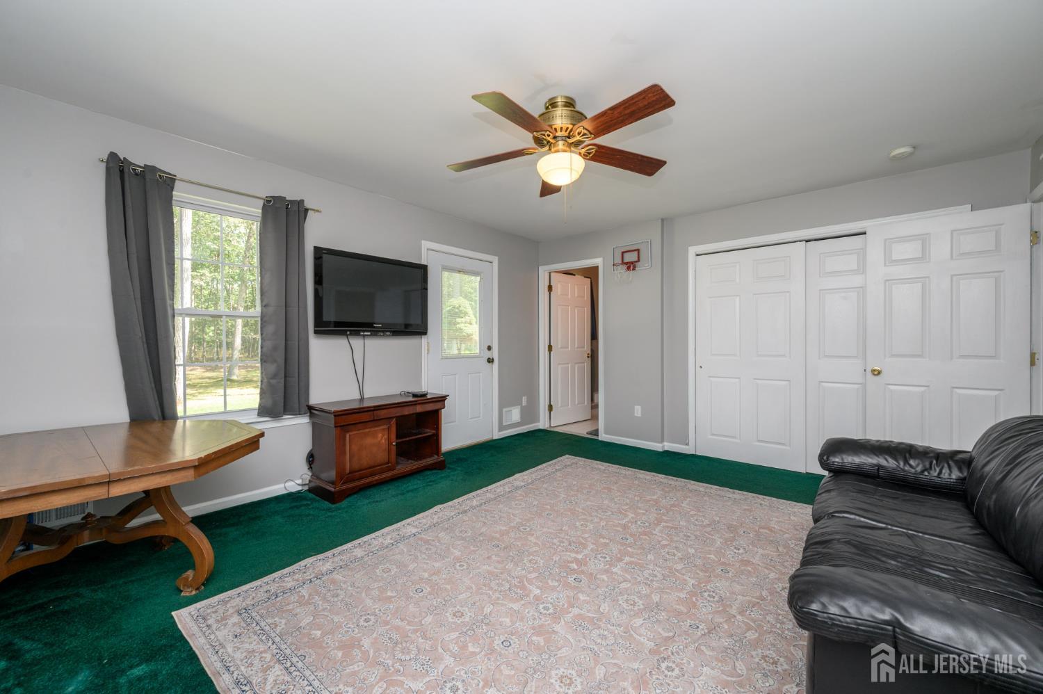 3 Teri Court Jackson NJ 08527