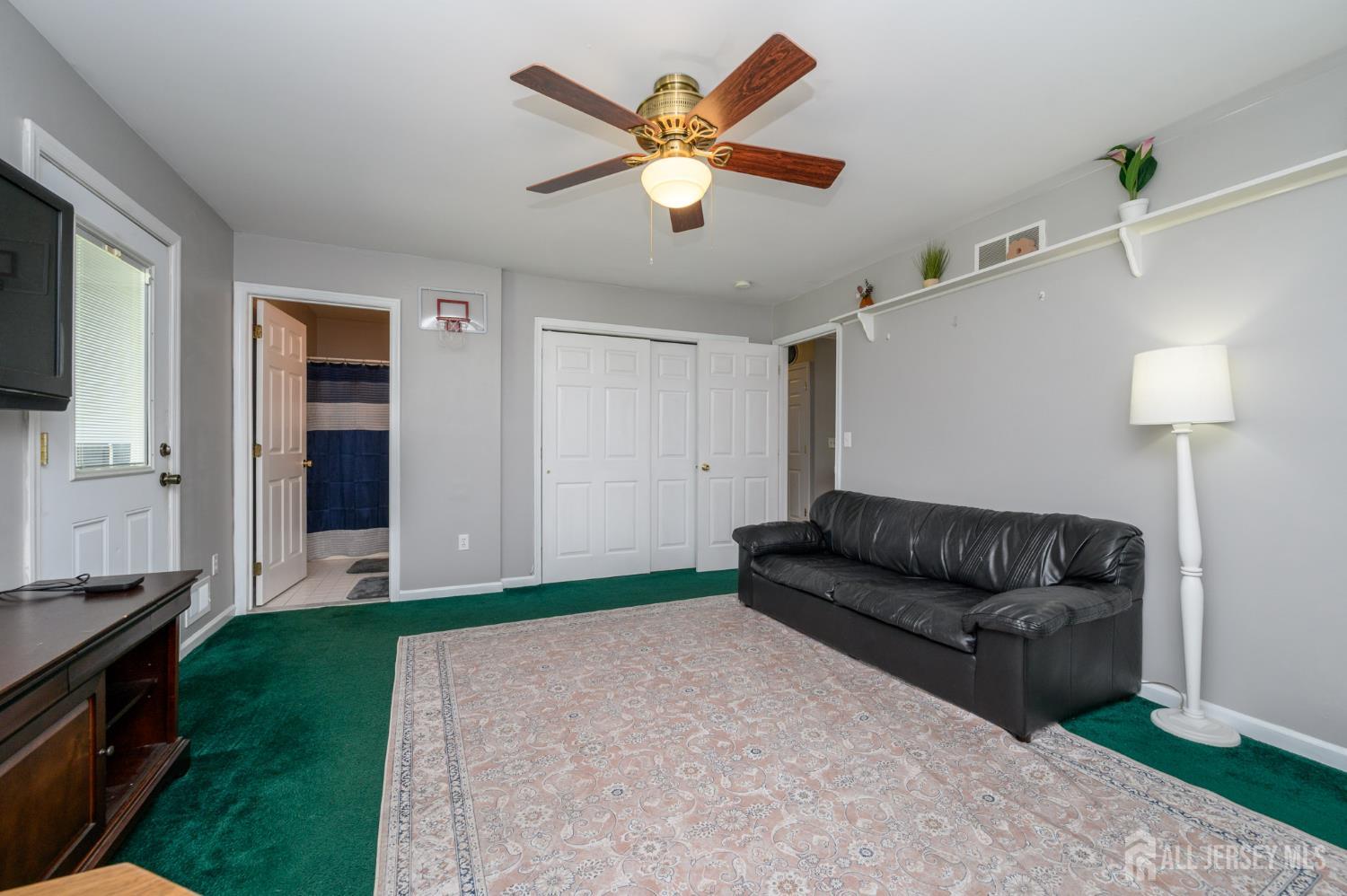 3 Teri Court Jackson NJ 08527