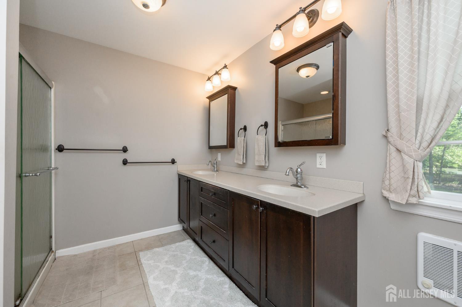 3 Teri Court Jackson NJ 08527