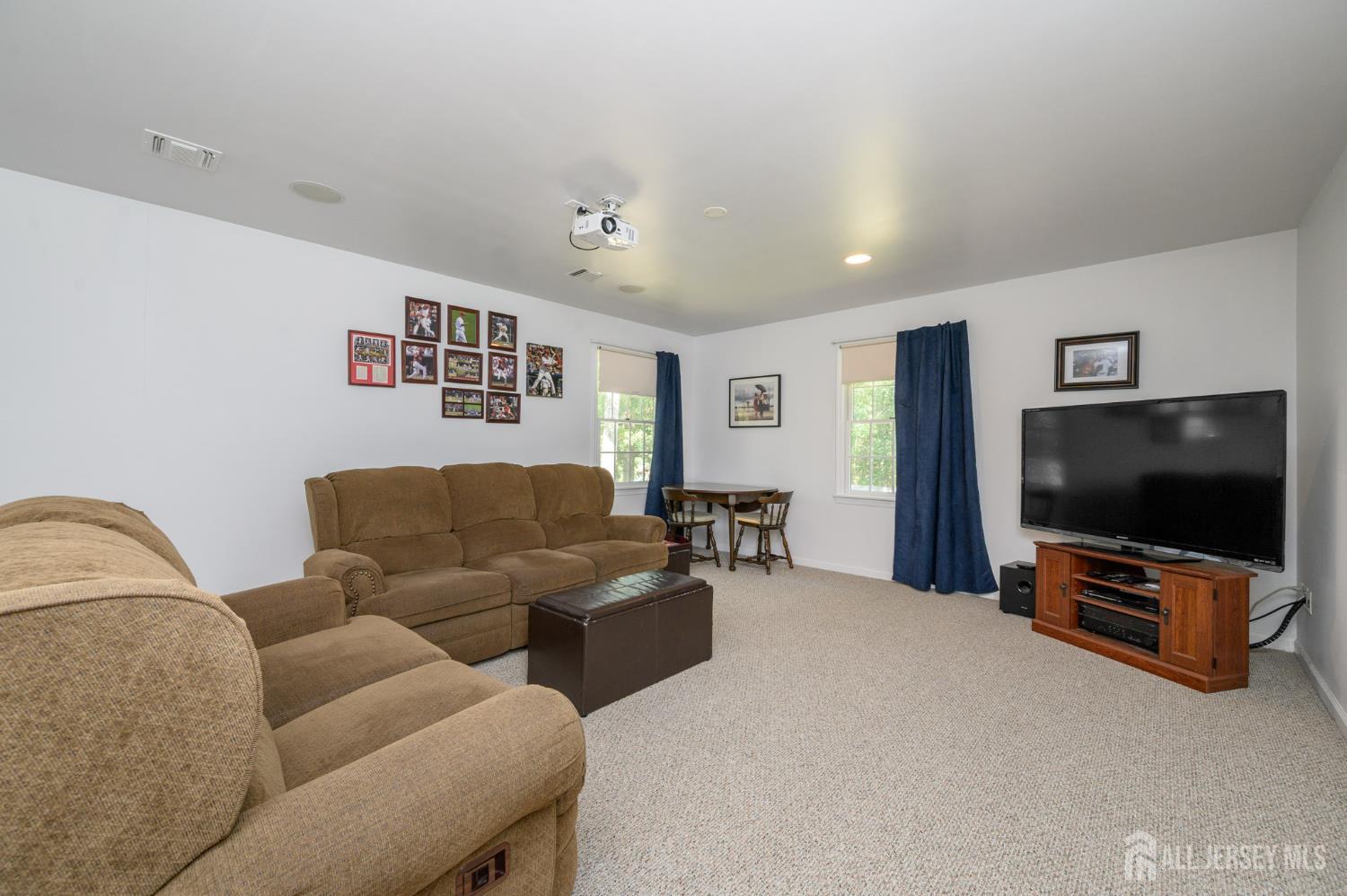 3 Teri Court Jackson NJ 08527