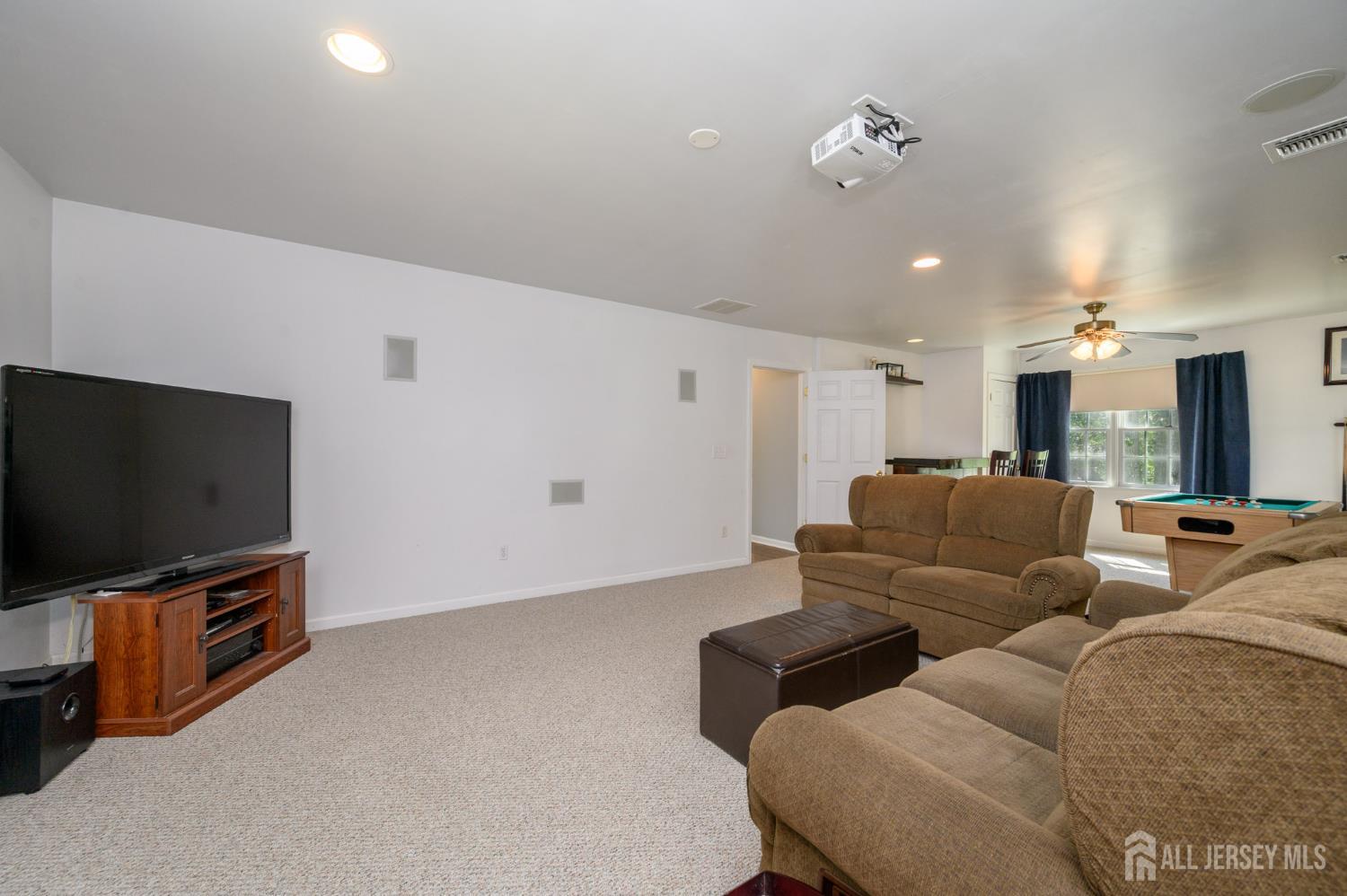 3 Teri Court Jackson NJ 08527