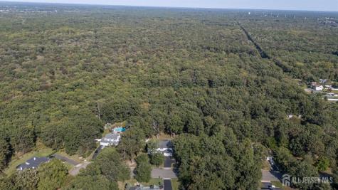3 Teri Court Jackson NJ 08527