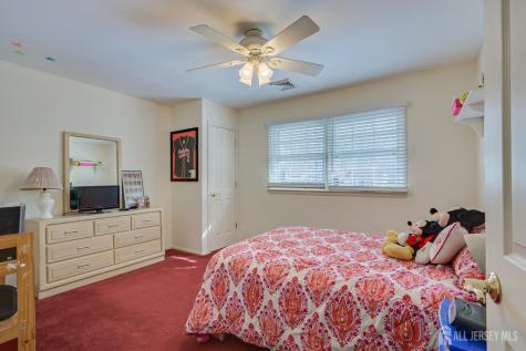 19 Annette Drive Edison NJ 08820