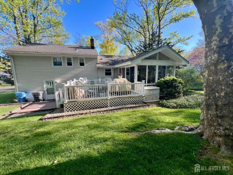 51 Salem Court Metuchen NJ 08840