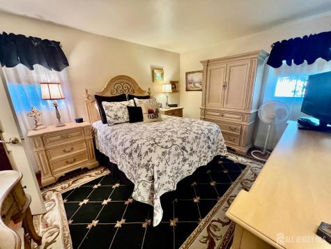 51 Salem Court Metuchen NJ 08840