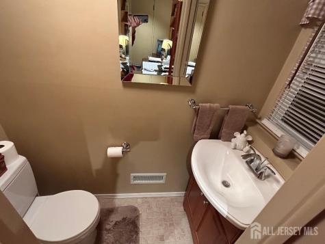 51 Salem Court Metuchen NJ 08840