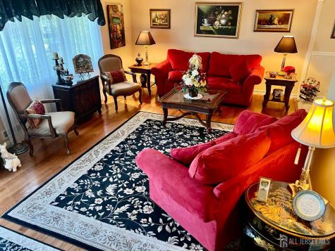 51 Salem Court Metuchen NJ 08840