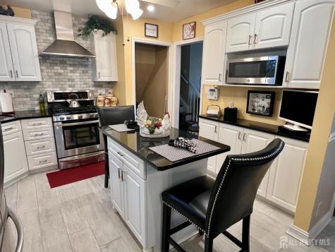51 Salem Court Metuchen NJ 08840