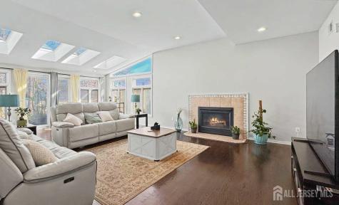 13 Lucille Court Edison NJ 08820