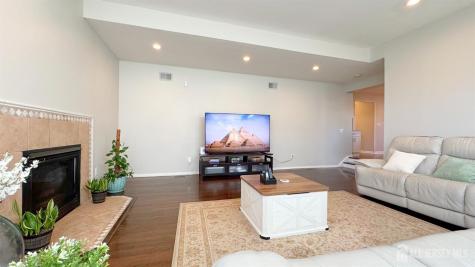 13 Lucille Court Edison NJ 08820