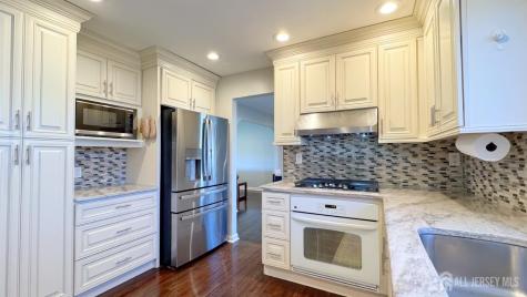 13 Lucille Court Edison NJ 08820