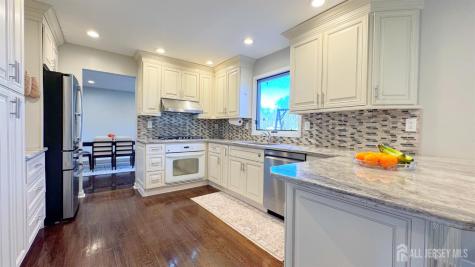13 Lucille Court Edison NJ 08820