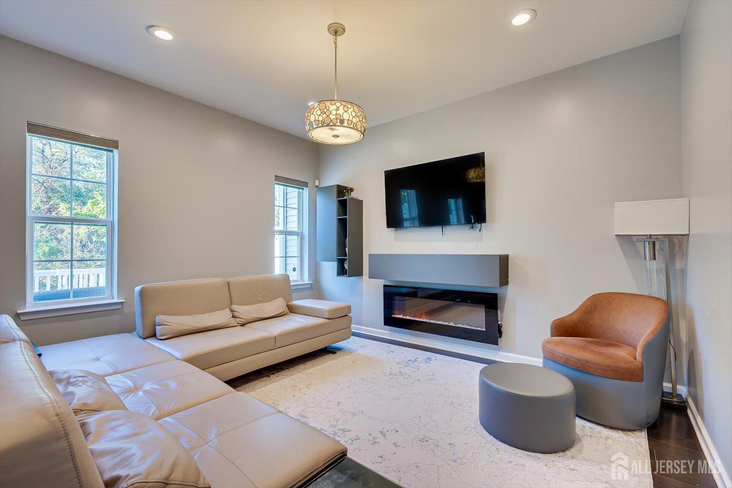 64 Andrews Way Piscataway NJ 08854