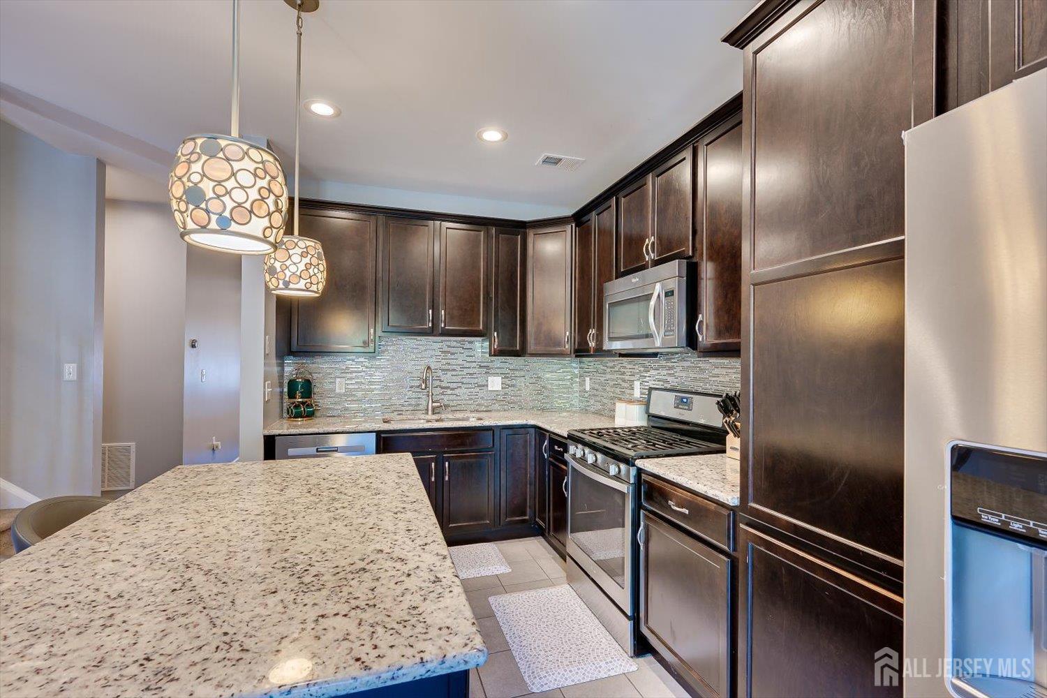 64 Andrews Way Piscataway NJ 08854
