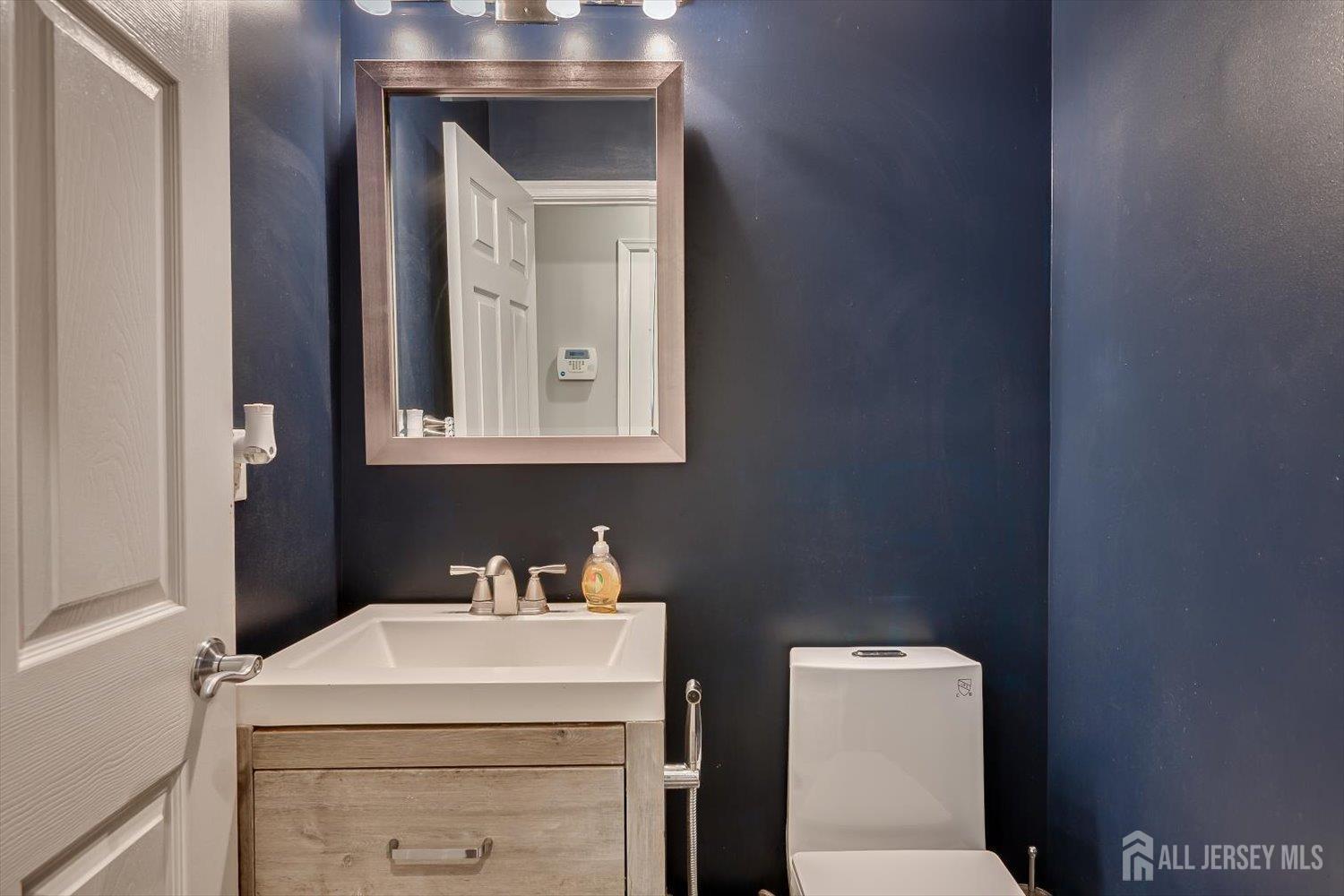 64 Andrews Way Piscataway NJ 08854