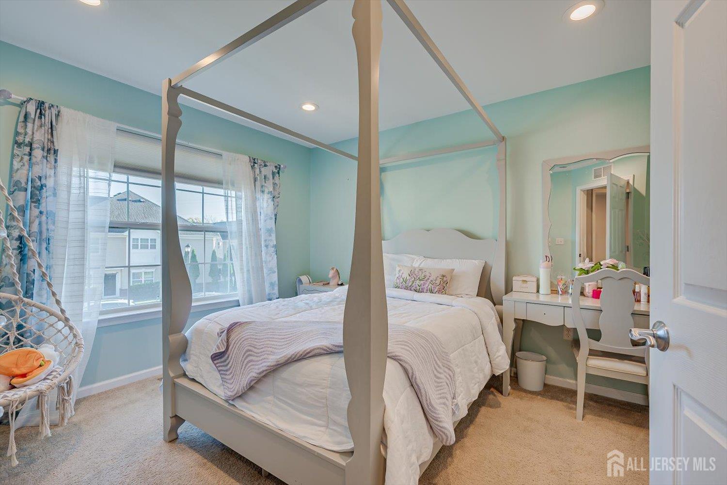64 Andrews Way Piscataway NJ 08854