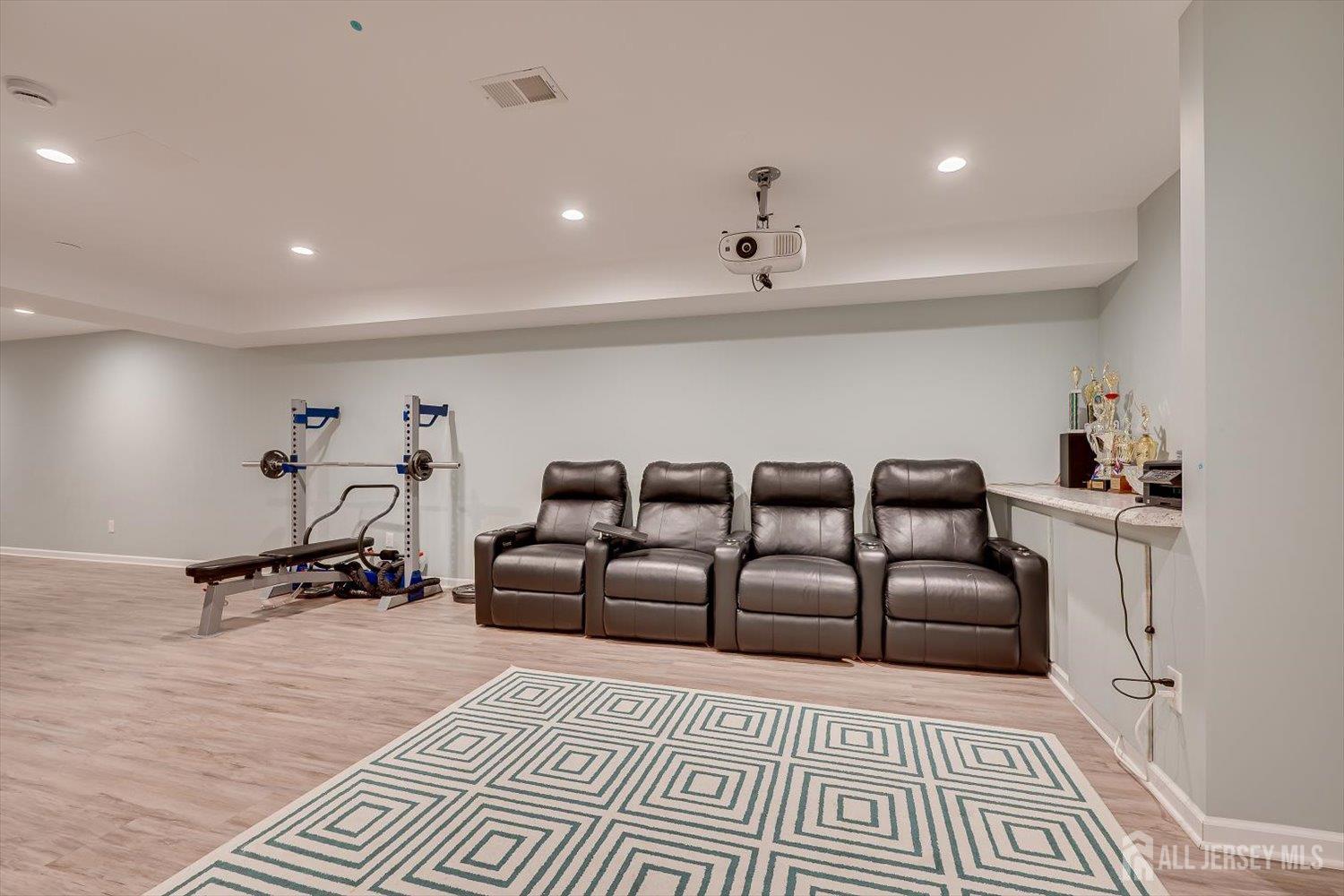 64 Andrews Way Piscataway NJ 08854