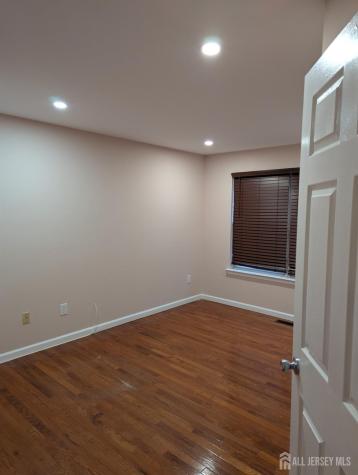 316 Ventnor Court Piscataway NJ 08854