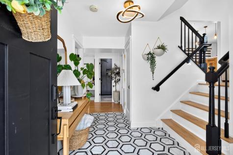 19 Joel Place Iselin NJ 08830